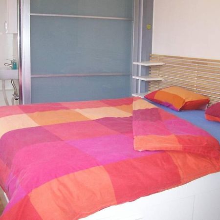 Apartamento Air Conditioned Studio In Quite Garden With Barbecue Atenas Exterior foto